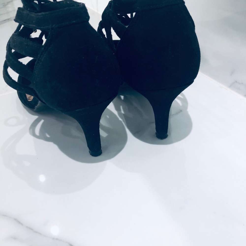 Shoes - Picture 3 of 6